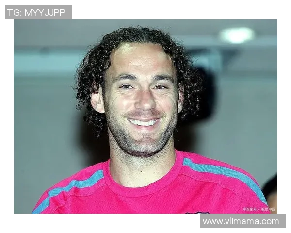 小时候踢足球的球星们成长之路：从街头到绿茵场的传奇故事